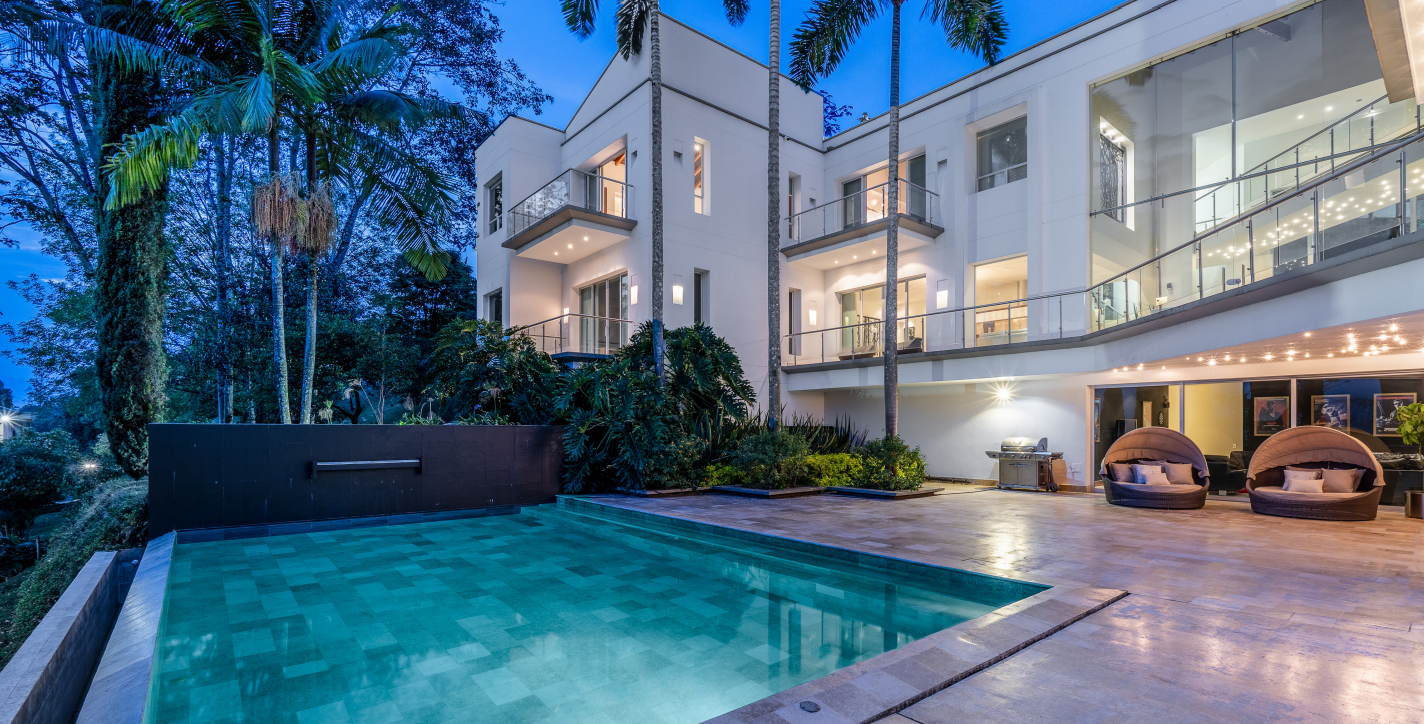 SUNSET MANSION