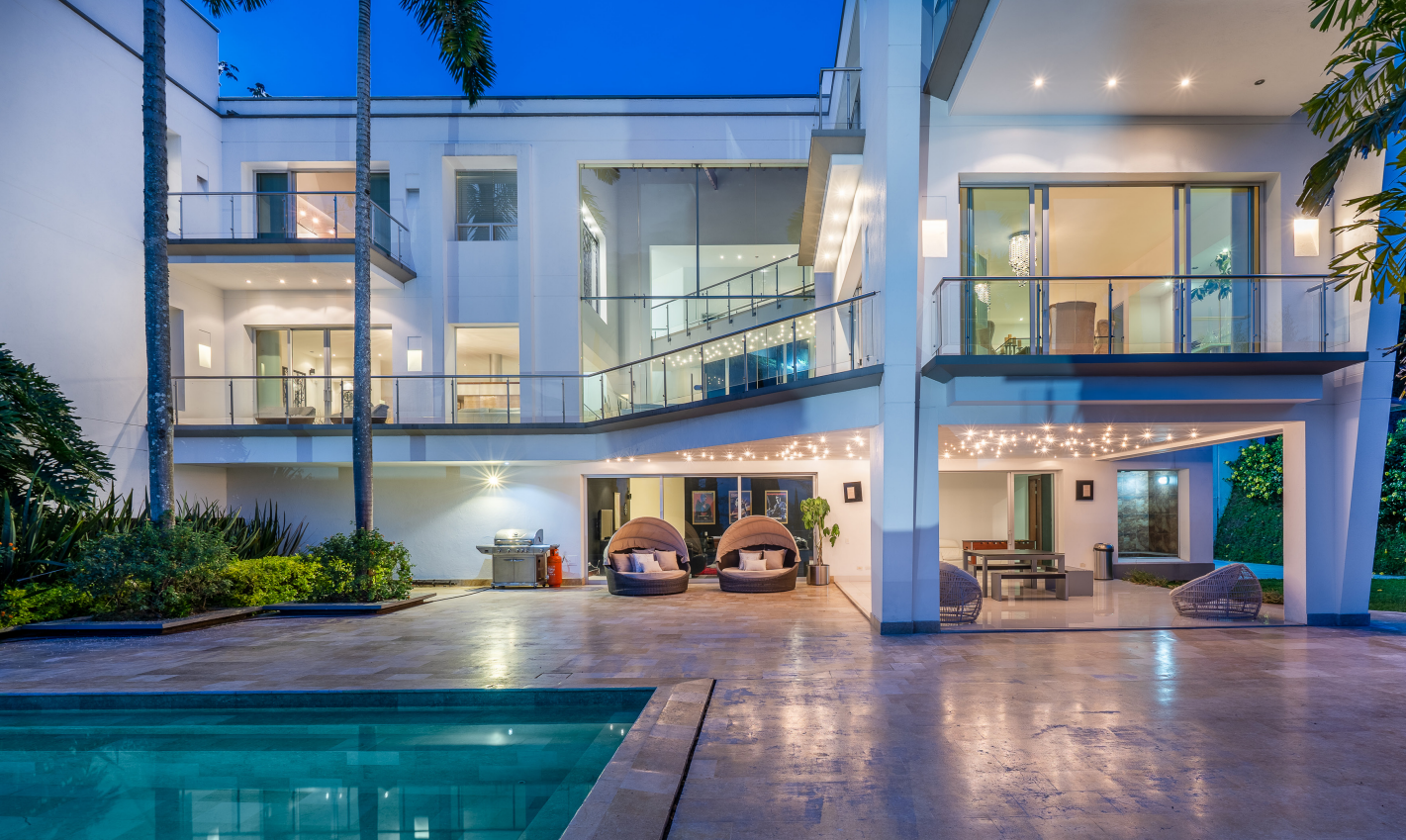 SUNSET MANSION