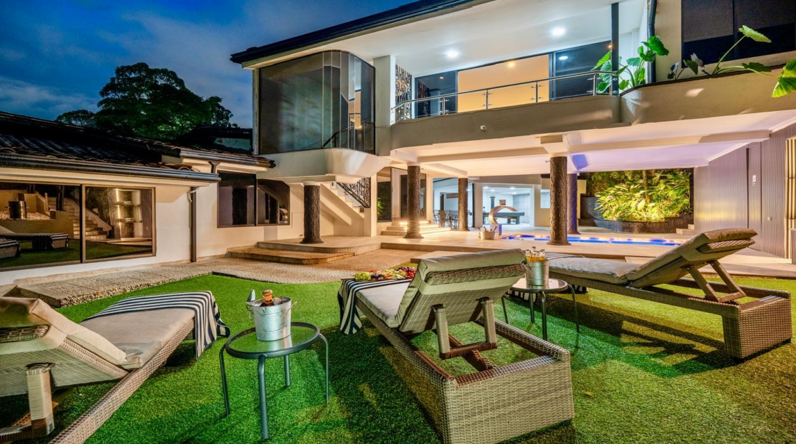 LAVISH MANSION